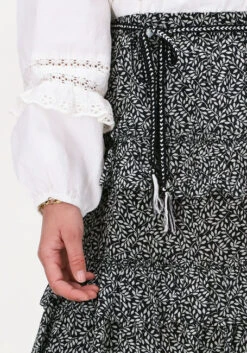 Moliin Minirock Harmony - Eleganter Schwarzer Blumenrock -Teveo Geschaft 200761 3