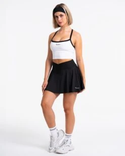 TEVEO Fearless V-Shape Tennis Skort Schwarz 11 TEVEO Fearless V-Shape Tennis Skort Schwarz -Teveo Geschaft 20240627 A7406734 428b6105 adfe 4f62 871b e1b090e4bdf9 1