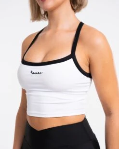 Fearless Cami Top "Weiß" -Teveo Geschaft 20240710 A7400392