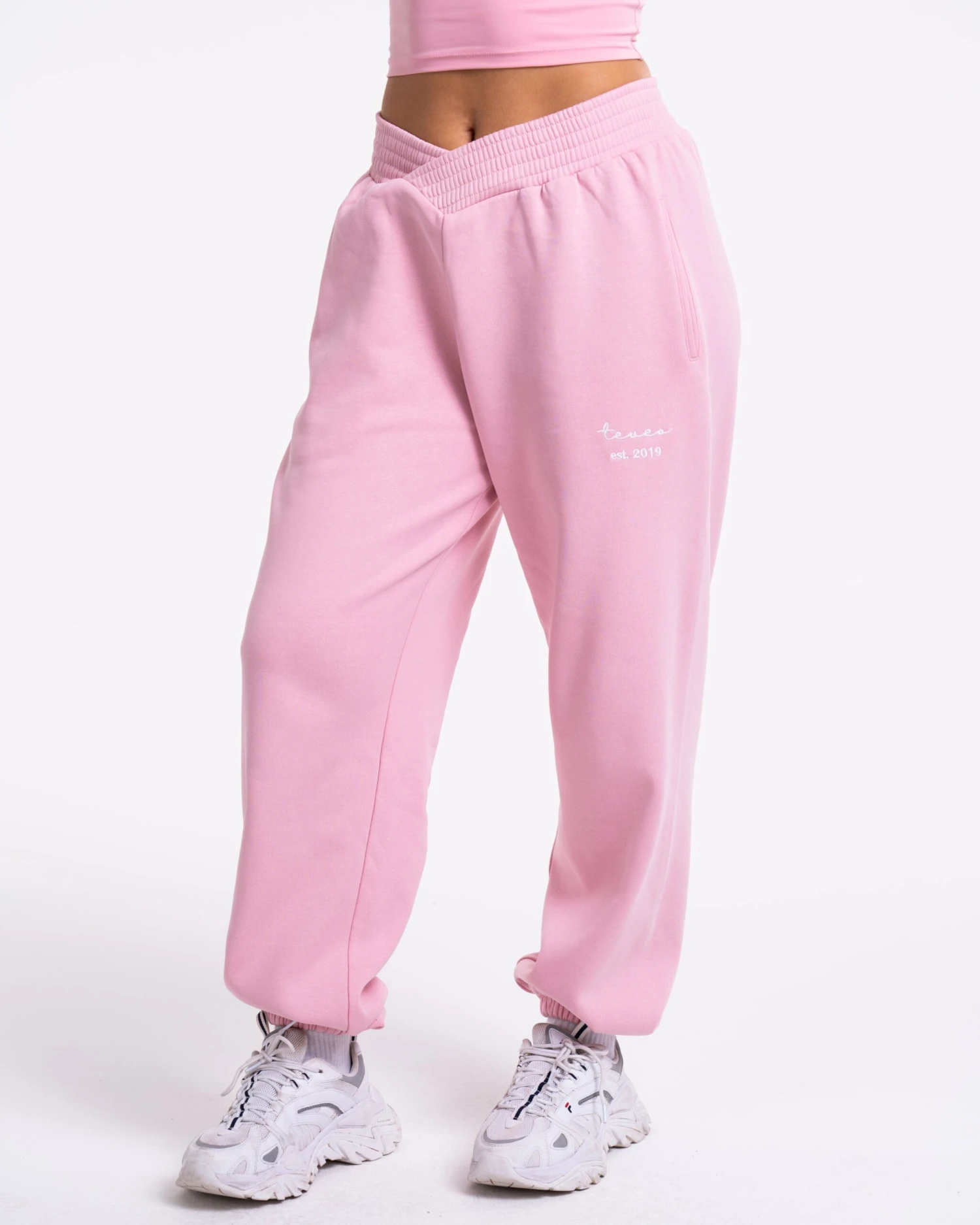 Fearless V-Shape Oversized Jogger "Rosa" 3 Fearless V-Shape Oversized Jogger "Rosa"
