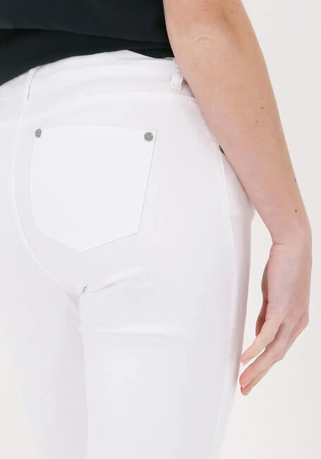 Minus New Enzo Flared Jeans in White - High Waist Women's Denim 5 Minus New Enzo Flared Jeans in White - High Waist Women's Denim – Bild 3