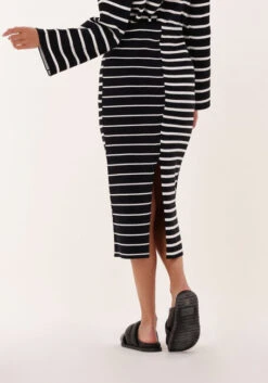 Tiger of Sweden Midirock Heather 2 – Eleganter Rock in Schwarz 6 Tiger of Sweden Midirock Heather 2 – Eleganter Rock in Schwarz -Teveo Geschaft 219135 2