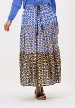 Leon & Harper Maxirock Juicy Tc160 Tile - Blau mit Blumenmuster