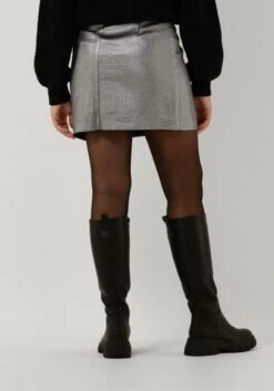 Y.A.S. Yassilvi High Waist Minirock in Silber mit Glitter 6 Y.A.S. Yassilvi High Waist Minirock in Silber mit Glitter -Teveo Geschaft 239609 2