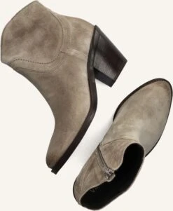 Via Vai Mara Denver Taupe Wildleder Stiefeletten mit Blockabsatz 10 Via Vai Mara Denver Taupe Wildleder Stiefeletten mit Blockabsatz -Teveo Geschaft 253202 5