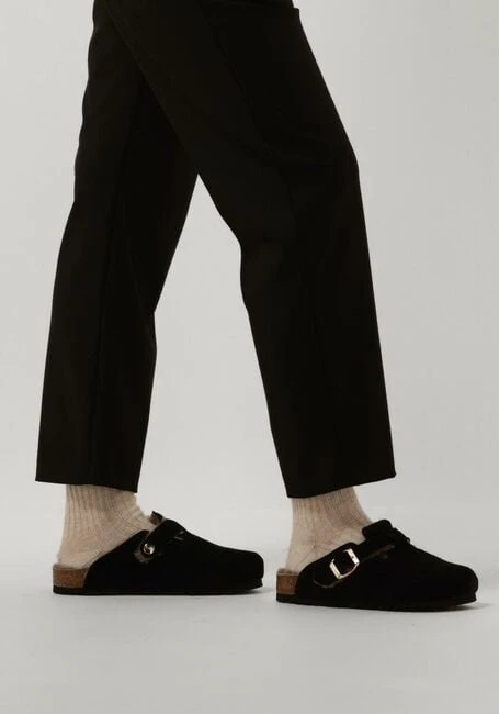 Scholl Fae Damen Slipper - Elegante Wildleder Halbschuhe in Schwarz 7 Scholl Fae Damen Slipper - Elegante Wildleder Halbschuhe in Schwarz – Bild 5