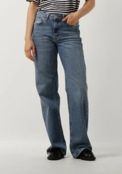 My Essential Wardrobe The Louis 139 High Wide Jeans in Blue
