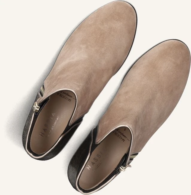 Hassia Madeira Stiefeletten in Taupe – Komfortabler Luxus aus Wildleder 6 Hassia Madeira Stiefeletten in Taupe – Komfortabler Luxus aus Wildleder – Bild 4