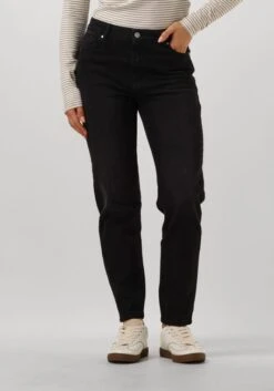 Circle of Trust Chloe Dnm Mom Jeans - Black