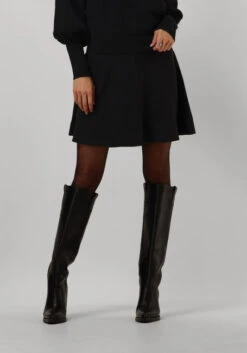 Y.A.S. Yasfonny High Waist Strick-Minirock in Schwarz