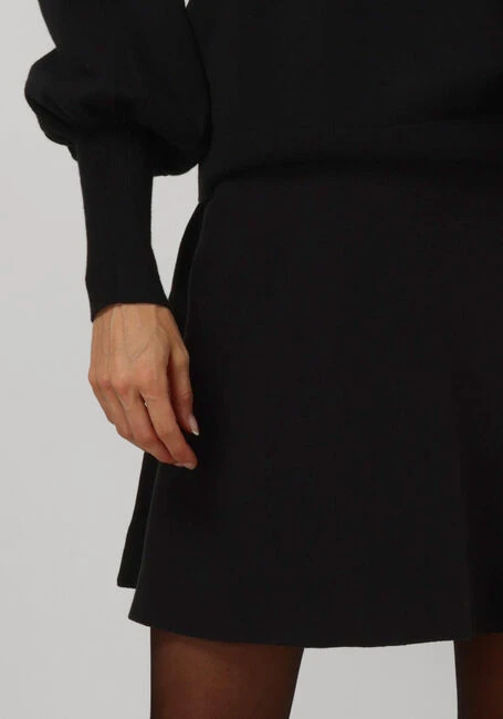 Y.A.S. Yasfonny High Waist Strick-Minirock in Schwarz 5 Y.A.S. Yasfonny High Waist Strick-Minirock in Schwarz – Bild 3