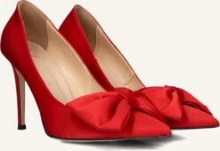 Omoda Atelier Pumps X Iris - Dae in Rot mit Schleifen-Detail