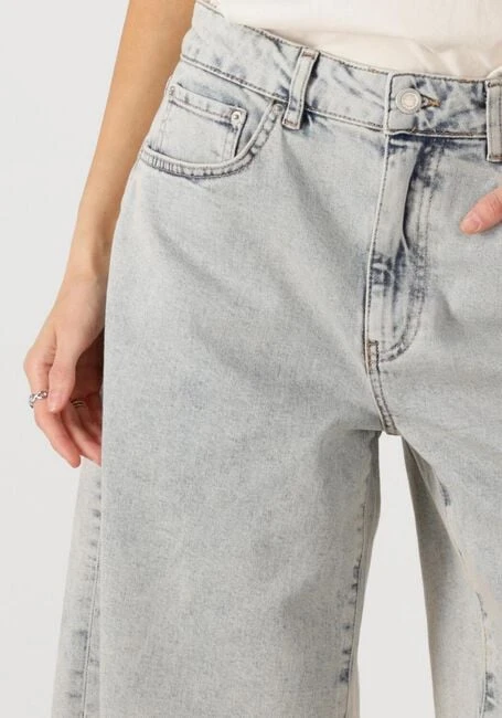 Catwalk Junkie Graue Loose Fit Jorts - Stylische Denim Shorts für Damen 5 Catwalk Junkie Graue Loose Fit Jorts - Stylische Denim Shorts für Damen – Bild 3