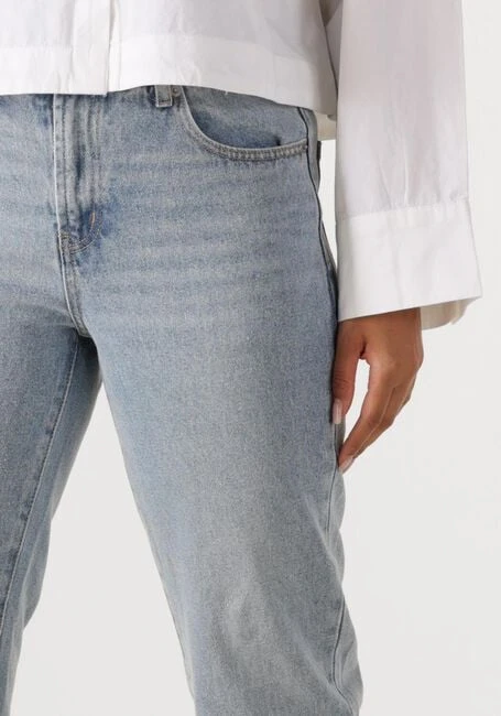 Withblack WBLBROOKE MW Boyfriend Jeans - Light Blue Mom Fit 5 Withblack WBLBROOKE MW Boyfriend Jeans - Light Blue Mom Fit – Bild 3