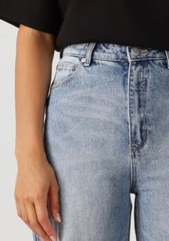 Abrand Jeans 94 High Wide Jenna – Blaue Wide Leg Jeans für Damen 7 Abrand Jeans 94 High Wide Jenna – Blaue Wide Leg Jeans für Damen -Teveo Geschaft 311227 3