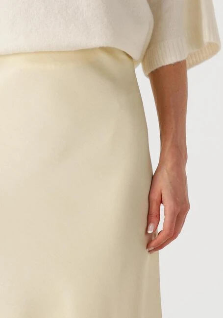 Neo Noir Vicky Heavy Sateen Skirt - Eleganter Damen Maxirock in Gelb 5 Neo Noir Vicky Heavy Sateen Skirt - Eleganter Damen Maxirock in Gelb – Bild 3