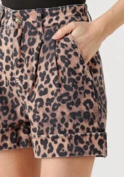 Janice Arthur Denim Schwarze Kurze Hosen mit Leoprint 7 Janice Arthur Denim Schwarze Kurze Hosen mit Leoprint -Teveo Geschaft 311433 3