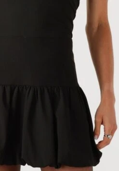 EDITED Minirock Weronika - Schwarzer Damenrock in Figurbetonter Passform 7 EDITED Minirock Weronika - Schwarzer Damenrock in Figurbetonter Passform -Teveo Geschaft 311514 3