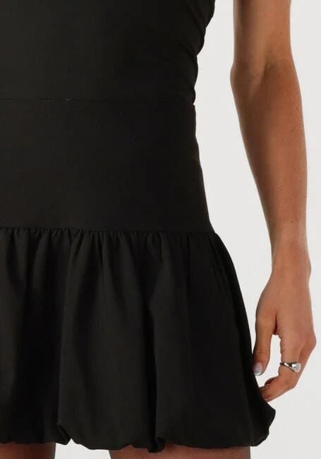 EDITED Minirock Weronika - Schwarzer Damenrock in Figurbetonter Passform 5 EDITED Minirock Weronika - Schwarzer Damenrock in Figurbetonter Passform – Bild 3