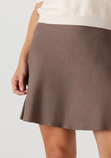 Object Objreynard HW Short Knit Skirt - Eleganter Brauner Strick-Minirock 5 Object Objreynard HW Short Knit Skirt - Eleganter Brauner Strick-Minirock – Bild 3