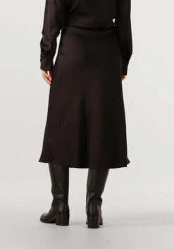 DRYKORN Midirock Ura – Eleganter Satinrock in Schwarz 6 DRYKORN Midirock Ura – Eleganter Satinrock in Schwarz -Teveo Geschaft 320420 2