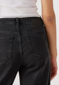 My Essential Wardrobe 35 The Louis 139 High Wide Straight Leg Jeans in Black 7 My Essential Wardrobe 35 The Louis 139 High Wide Straight Leg Jeans in Black -Teveo Geschaft 328502 3