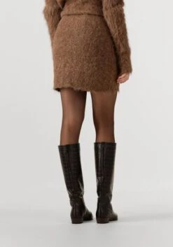 Ibana Minirock Sonia – Eleganter Teddy-Rock in Braun 6 Ibana Minirock Sonia – Eleganter Teddy-Rock in Braun -Teveo Geschaft 329320 2