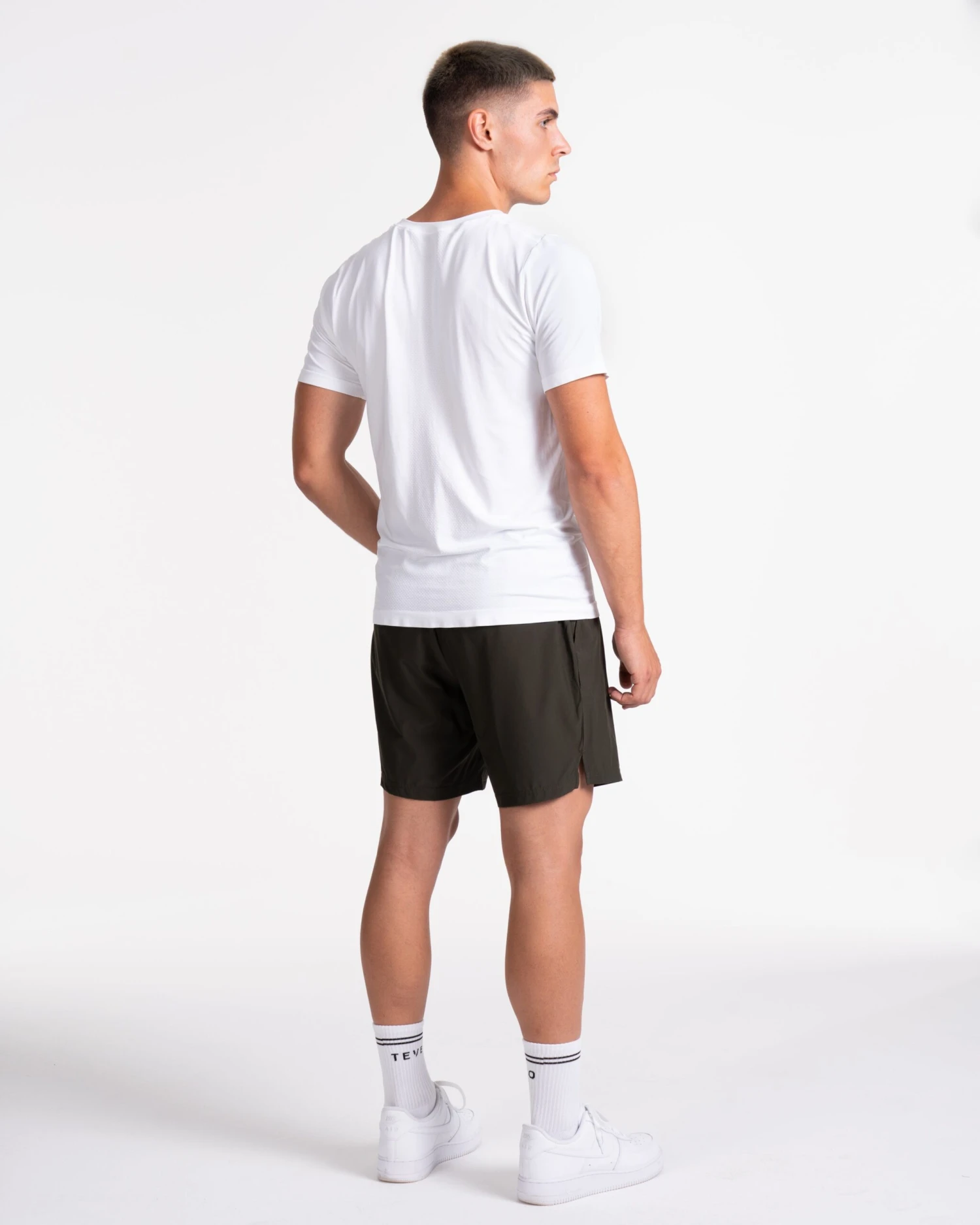 Pace Fitted T-Shirt Weiß – Athletisches Herren Sportshirt 7 Pace Fitted T-Shirt Weiß – Athletisches Herren Sportshirt – Bild 5