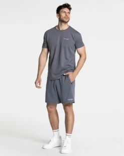 Sport Shorts Herren Graphit Grau - Arrival Trainingsshorts mit Reißverschlusstaschen -Teveo Geschaft Arrival Fitted T Shirt Graphit 3659 4275a8c8 2715 4634 8688 11ec4c57845e