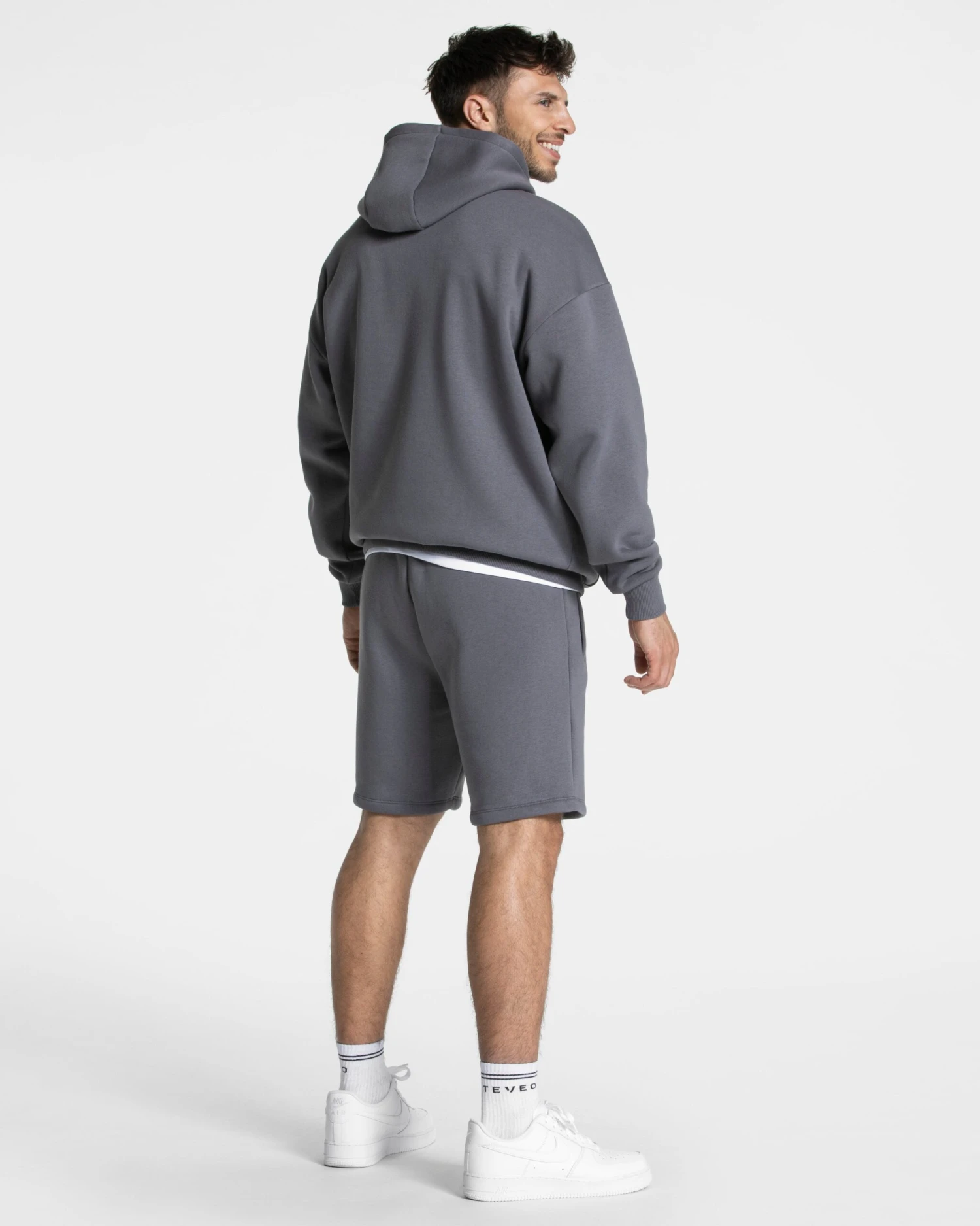 Oversized Hoodie Herren in Graphit – Arrival Kollektion für Sport & Alltag 5 Oversized Hoodie Herren in Graphit – Arrival Kollektion für Sport & Alltag – Bild 3
