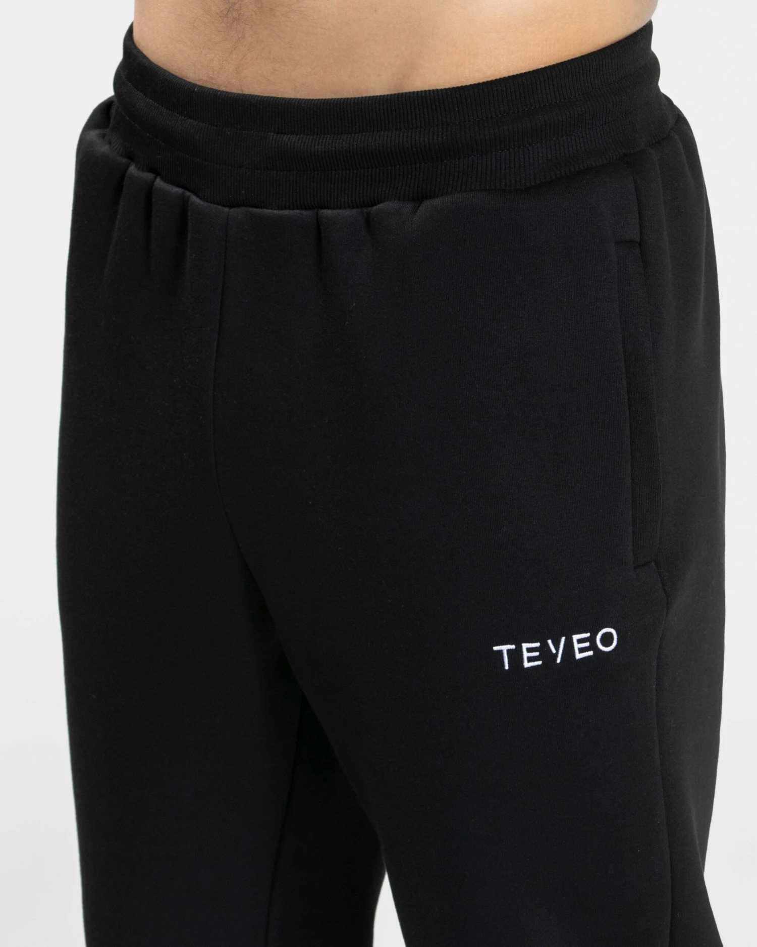 Arrival Jogger Schwarz - Komfortable Herren Jogginghose mit Reißverschlusstaschen 6 Arrival Jogger Schwarz - Komfortable Herren Jogginghose mit Reißverschlusstaschen – Bild 4