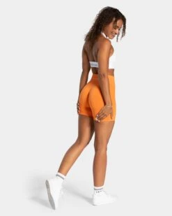 High-Waisted Orange Fitness Shorts - Seamless Booty Lifting Performance Wear -Teveo Geschaft Classy Seamless Short orange 7116
