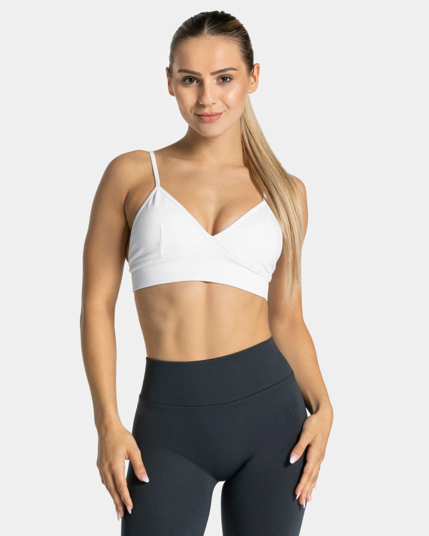 Essence Triangle Bh "Weiß" 3 Essence Triangle Bh "Weiß"