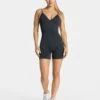 Essence V-Back Covert Scrunch Short Jumpsuit Ebony - Damen Fitness Einteiler 1 Essence V-Back Covert Scrunch Short Jumpsuit Ebony - Damen Fitness Einteiler -Teveo Geschaft Essence Jumpsuit kurz ebony 0586