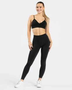 Triangle Sport BH Schwarz mit Push-Up Effekt - Essence -Teveo Geschaft Essence Leggings schwarz 0852