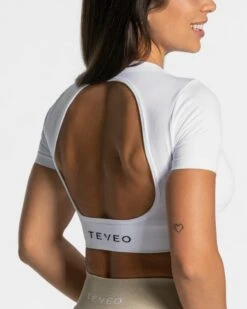 TEVEO Everyday Cut Out T-Shirt in Weiß mit Rückenausschnitt 10 TEVEO Everyday Cut Out T-Shirt in Weiß mit Rückenausschnitt -Teveo Geschaft Everyday Cut Out T Shirt weiss 5218