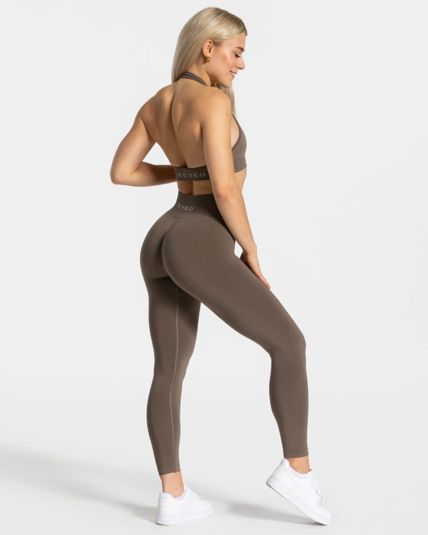 TEVEO Everyday Neckholder Sport BH in Taupe 7 TEVEO Everyday Neckholder Sport BH in Taupe – Bild 5