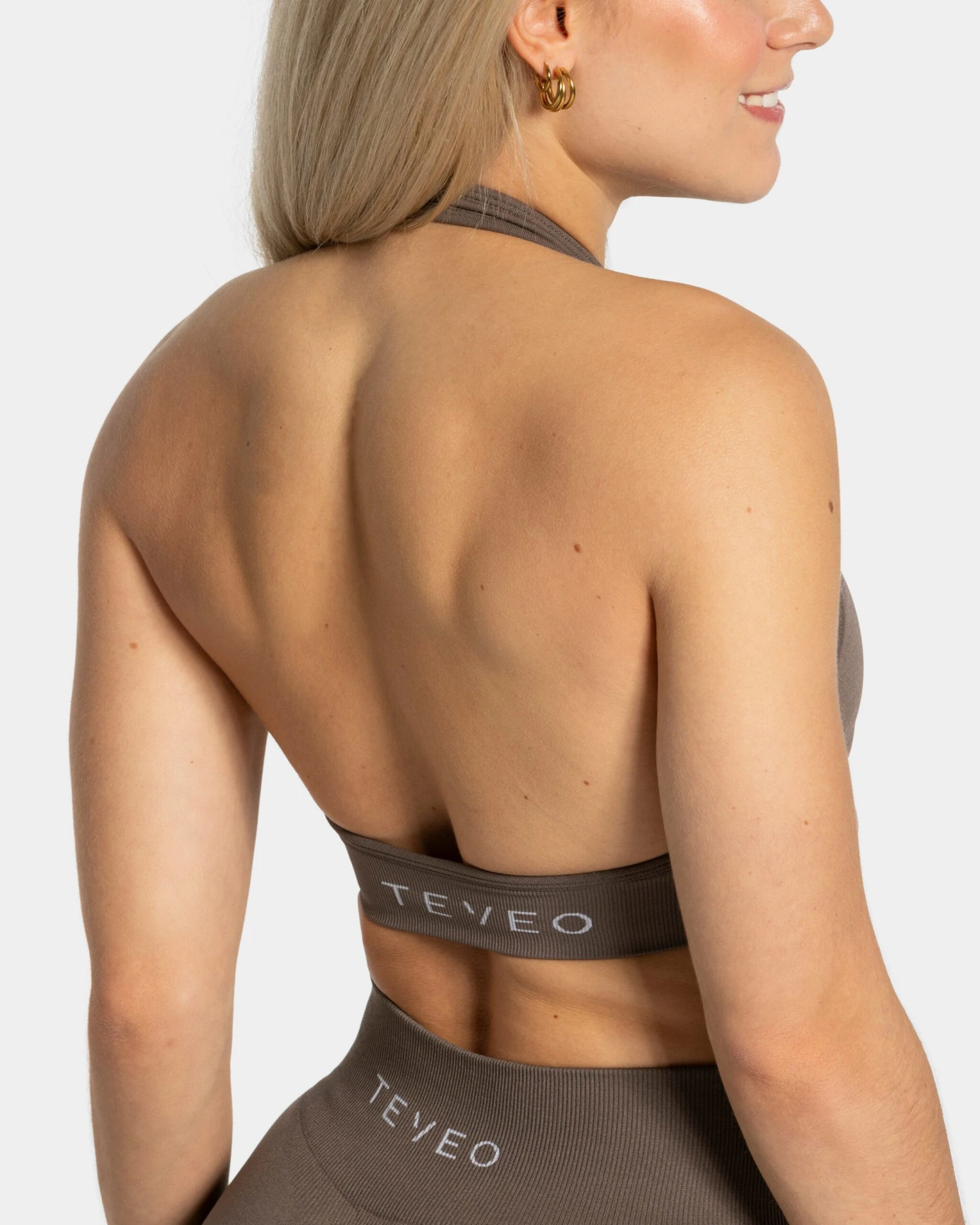 TEVEO Everyday Neckholder Sport BH in Taupe 6 TEVEO Everyday Neckholder Sport BH in Taupe – Bild 4