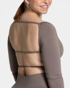 TEVEO Femme Backless Longsleeve Mokka - Rückenfreies Cropped Oberteil -Teveo Geschaft Femme Backless Longsleeve Mokka 7708