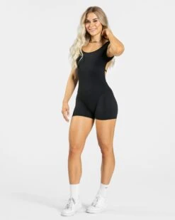 Backless Short Jumpsuit for Women - Black Athletic Yoga Romper 10 Backless Short Jumpsuit for Women - Black Athletic Yoga Romper -Teveo Geschaft Femme Jumpsuit kurz Schwarz 5089
