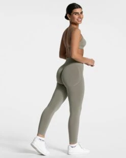 Femme Sculpt Scrunch Leggings "Khaki" -Teveo Geschaft Femme Sculpt Scrunch Leggings Khaki 6859 2857c1c7 65b7 4aea 83dc f0ae9dc81507