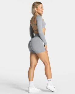 TEVEO Femme Sculpt Scrunch Short "Grau" – Fitness-Shorts mit Push-Effekt -Teveo Geschaft Femme Short Grau 7157 Kopie