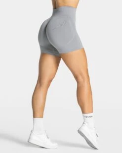TEVEO Femme Sculpt Scrunch Short "Grau" – Fitness-Shorts mit Push-Effekt