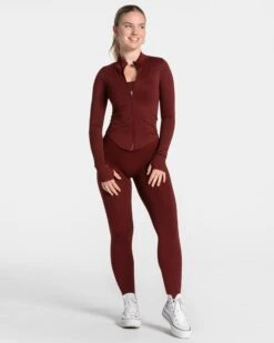 Shaping Zip Jacke Weinrot – Figurbetonte Damen Sportjacke mit Kragen 9 Shaping Zip Jacke Weinrot – Figurbetonte Damen Sportjacke mit Kragen -Teveo Geschaft Femme Zip Jacke burgundy 7109