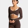 Damen Sport Longsleeve Espresso - Ignite Kollektion mit integriertem BH 1 Damen Sport Longsleeve Espresso - Ignite Kollektion mit integriertem BH -Teveo Geschaft Ignite Longsleeve espresso 1545