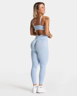 Ignite Sport BH Babyblau – Formender Push-Up Support -Teveo Geschaft Ignite Sculpt Scrunch Leggings babyblau 1921 1