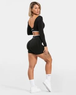 Ignite Sculpt Scrunch Short"Schwarz" 11 Ignite Sculpt Scrunch Short"Schwarz" -Teveo Geschaft Ignite Sculpt Scrunch Short schwarz 2710