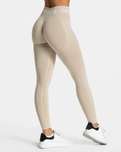 Signature Covert Scrunch Leggings "Latte"