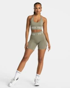 Signature Covert Scrunch Short "Khaki" 9 Signature Covert Scrunch Short "Khaki" -Teveo Geschaft Signature Covert Scrunch Short khaki 0206