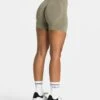 Signature Covert Scrunch Short "Khaki"